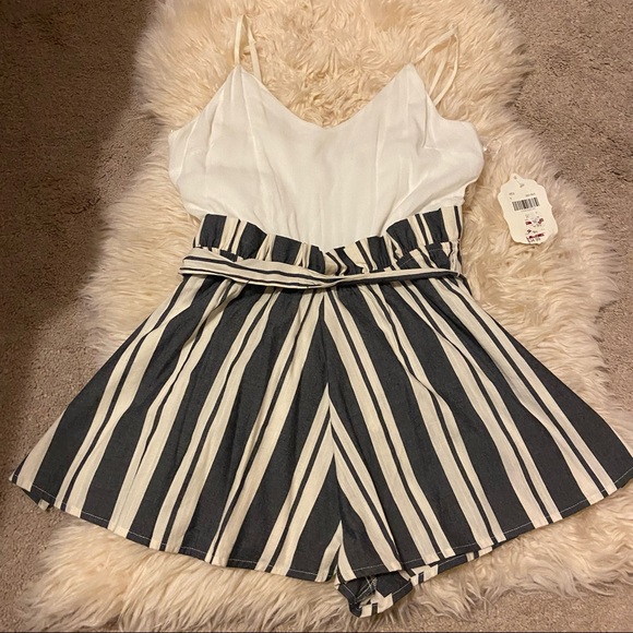 NWT Altar'd State Rowan Sleeveless Romper - Picture 4 of 10